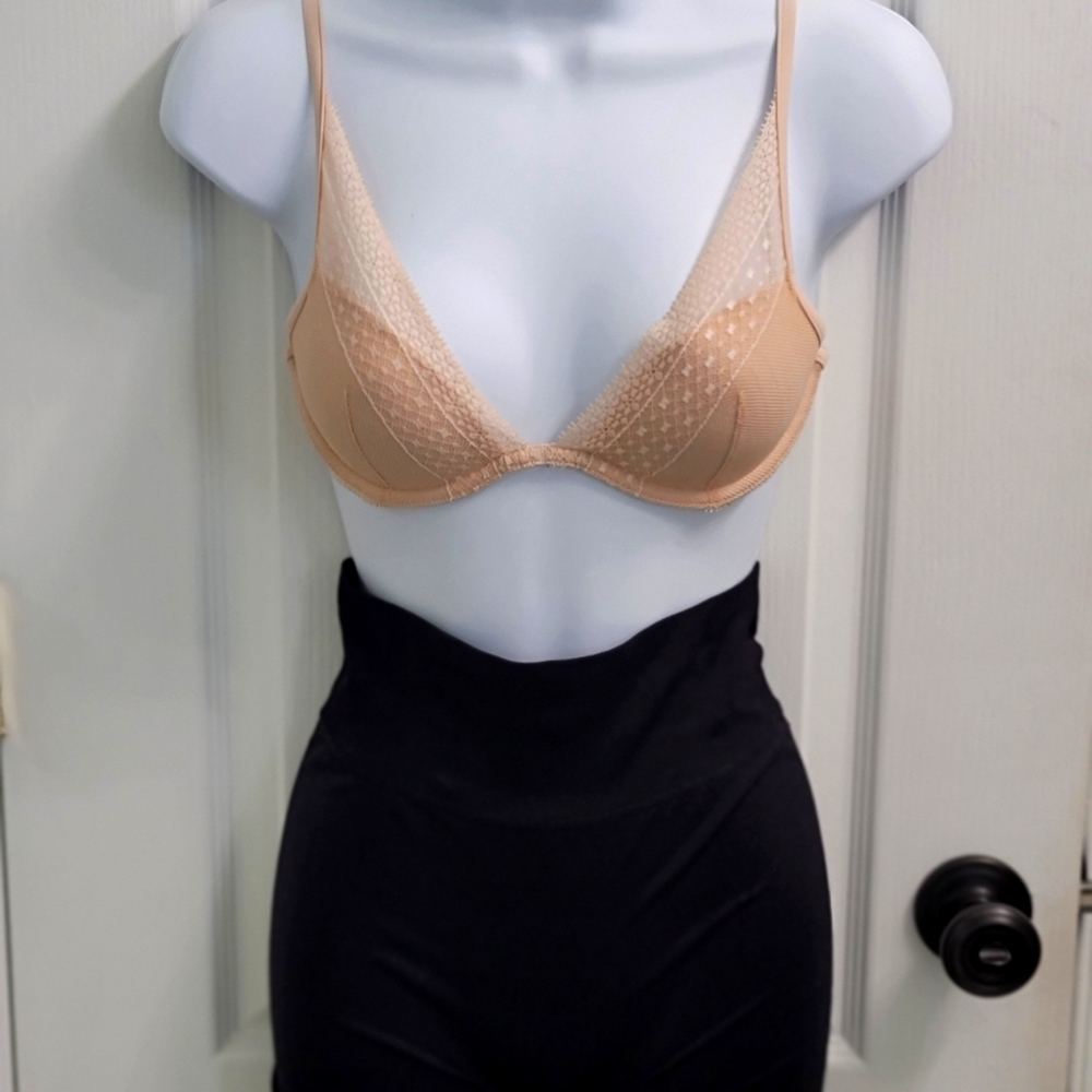 Victoria's Secret | Incredible Lightly Lined Lace Demi Plunge Bra